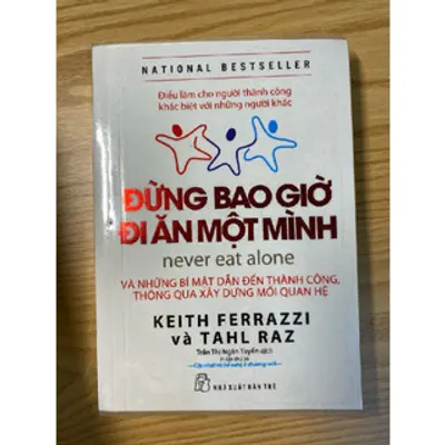 Đừng Bao Giờ Đi Ăn Một Mình — ảnh 3